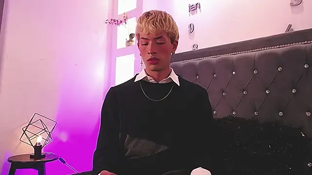 Snapshot of OzorioDany chatting on 10, 9, 2025 OzorioDany online show from 10, 9, 2025