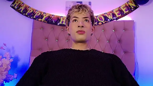 Snapshot of OzorioDany chatting on 18, 10, 2025 OzorioDany online show from 18, 10, 2025