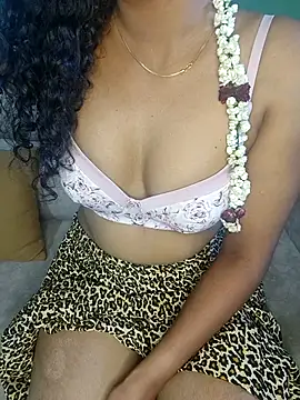 Snapshot of Tamilpallavi chatting on 17, 12, 2025 Tamilpallavi online show from 17, 12, 2025