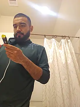Snapshot of Lb228w chatting on 13, 5, 2026 Lb228w online show from 13, 5, 2026