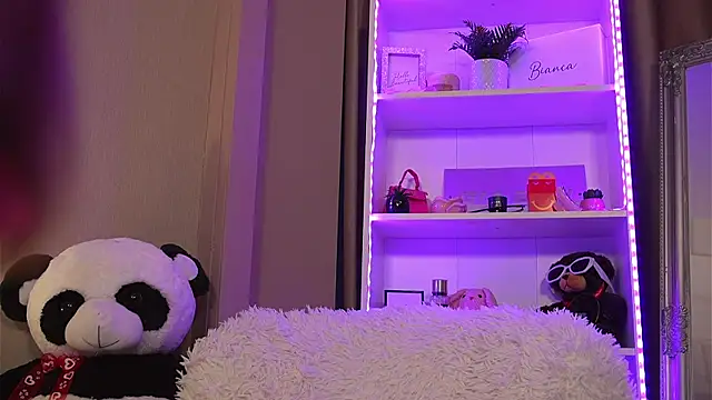 Snapshot of GiaBlu chatting on 20, 10, 2025 GiaBlu online show from 20, 10, 2025