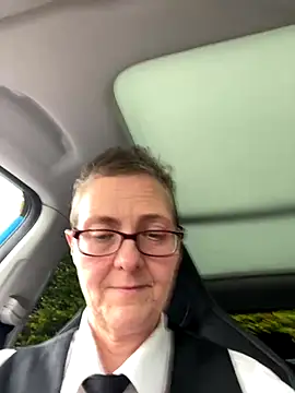 Curvy-Jinx online show from 17, 10, 2025