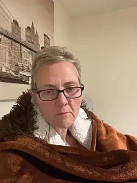 Curvy-Jinx online show from 10, 11, 2025