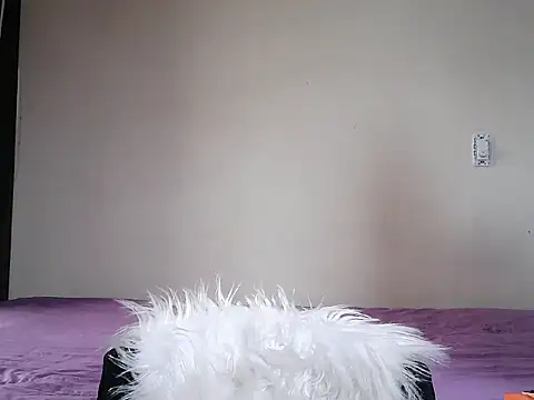 Snapshot of muscle_mommyy chatting on 28, 10, 2025 muscle mommyy online show from 28, 10, 2025