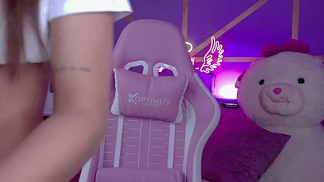 Chloegi   online show from 22, 9, 2025