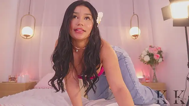 Snapshot of kassia_kim chatting on 11, 4, 2026 kassia kim online show from 11, 4, 2026