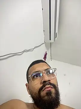 Snapshot of vincentjaxon chatting on 10, 2, 2026 vincentjaxon online show from 10, 2, 2026