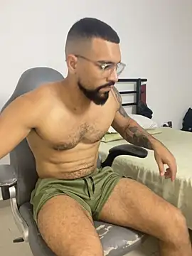 Snapshot of vincentjaxon chatting on 14, 2, 2026 vincentjaxon online show from 14, 2, 2026