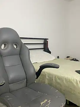 Snapshot of vincentjaxon chatting on 4, 3, 2026 vincentjaxon online show from 4, 3, 2026