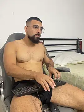 Snapshot of vincentjaxon chatting on 4, 3, 2026 vincentjaxon online show from 4, 3, 2026