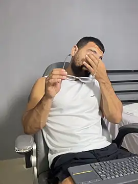 Snapshot of vincentjaxon chatting on 17, 3, 2026 vincentjaxon online show from 17, 3, 2026