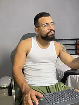 Snapshot of vincentjaxon chatting on 27, 3, 2026 vincentjaxon online show from 27, 3, 2026