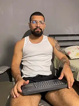 Snapshot of vincentjaxon chatting on 1, 4, 2026 vincentjaxon online show from 1, 4, 2026