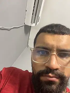 Snapshot of vincentjaxon chatting on 6, 4, 2026 vincentjaxon online show from 6, 4, 2026