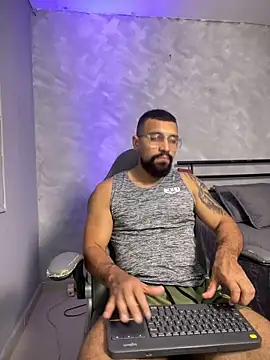 Snapshot of vincentjaxon chatting on 14, 4, 2026 vincentjaxon online show from 14, 4, 2026