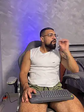 Snapshot of vincentjaxon chatting on 15, 4, 2026 vincentjaxon online show from 15, 4, 2026