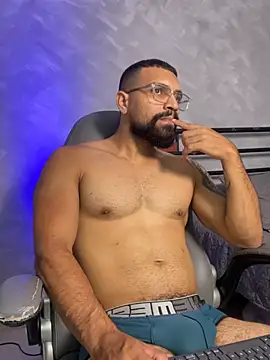 Snapshot of vincentjaxon chatting on 15, 4, 2026 vincentjaxon online show from 15, 4, 2026