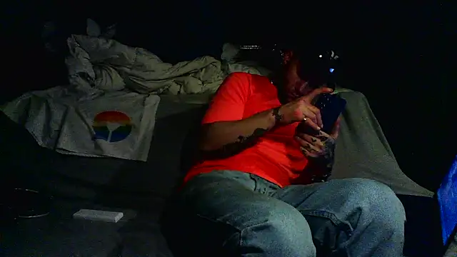 Luv2SuckBWC92 online show from 6, 3, 2026