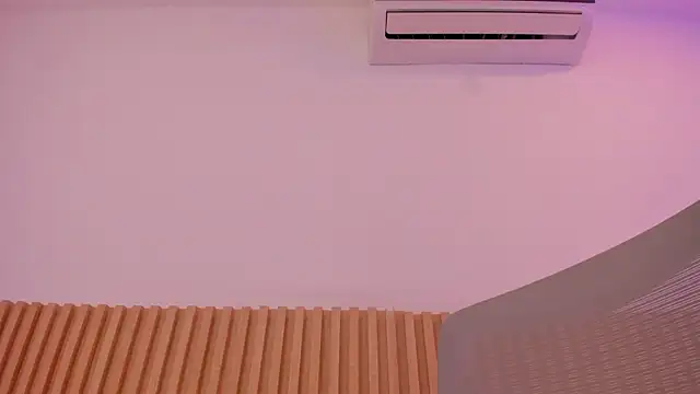 OliviaSweett online show from 13, 7, 2026