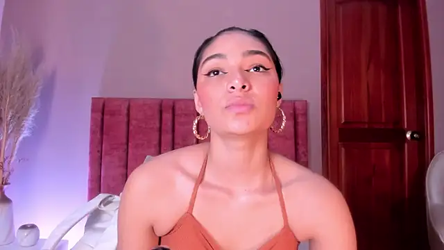 LunaAspen  online show from 4, 2, 2026