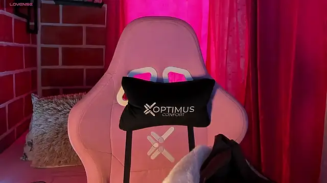 MelanyOconner online show from 28, 10, 2025