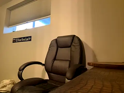 Snapshot of Hungboxer69 chatting on 1, 11, 2025 Hungboxer69 online show from 1, 11, 2025