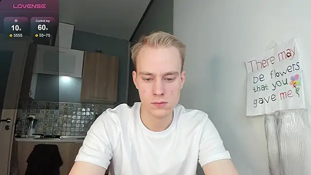 Snapshot of Kevin_Young_Cat chatting on 30, 10, 2025 Kevin Young Cat online show from 30, 10, 2025