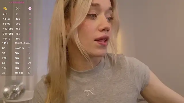 Snapshot of DiscoPotato chatting on 28, 9, 2025 DiscoPotato online show from 28, 9, 2025