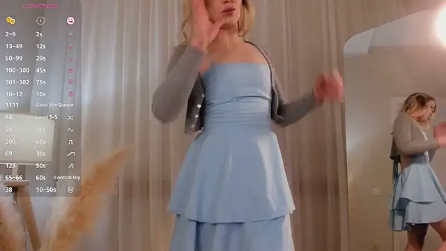 Snapshot of DiscoPotato chatting on 16, 11, 2025 DiscoPotato online show from 16, 11, 2025