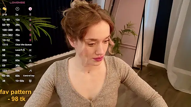 Snapshot of DiscoPotato chatting on 3, 12, 2025 DiscoPotato online show from 3, 12, 2025