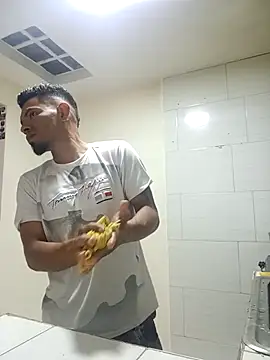 Snapshot of MI_GERALD chatting on 15, 9, 2025 MI GERALD online show from 15, 9, 2025