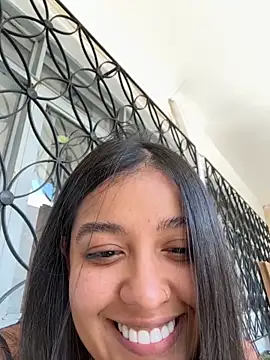 Camila Bustamante online show from 21, 10, 2025