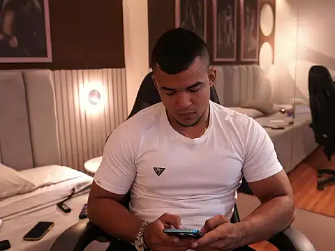 Thiago Valente online show from 25, 9, 2025