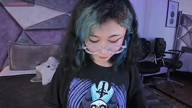 TerumiKitty online show from 10, 9, 2025