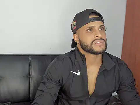 Pier Simons online show from 2, 10, 2025