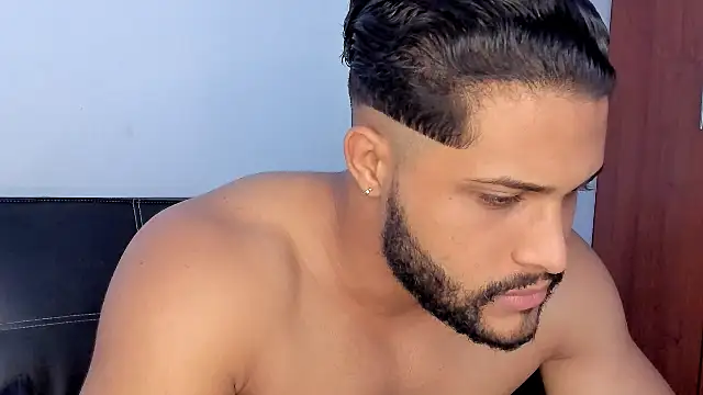 Snapshot of Pier_Simons chatting on 1, 2, 2026 Pier Simons online show from 1, 2, 2026