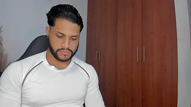 Snapshot of Pier_Simons chatting on 27, 3, 2026 Pier Simons online show from 27, 3, 2026