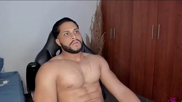 Snapshot of Pier_Simons chatting on 7, 4, 2026 Pier Simons online show from 7, 4, 2026