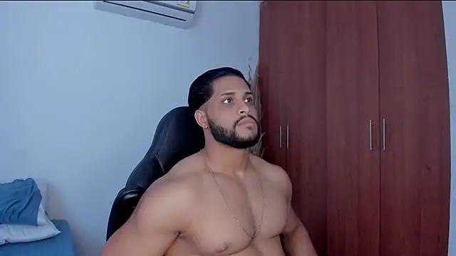 Snapshot of Pier_Simons chatting on 11, 4, 2026 Pier Simons online show from 11, 4, 2026