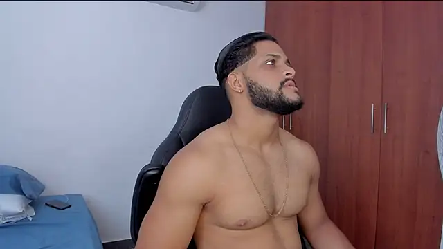 Snapshot of Pier_Simons chatting on 12, 4, 2026 Pier Simons online show from 12, 4, 2026