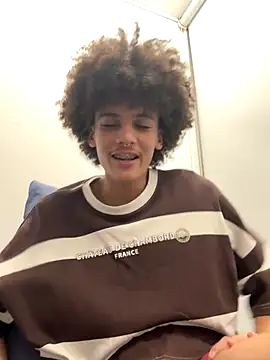 Snapshot of Max_Rain chatting on 14, 12, 2025 Max Rain online show from 14, 12, 2025