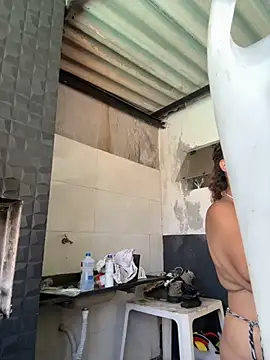 Chloe Leaozinho online show from 11, 11, 2025