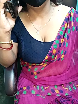 Snapshot of Bhanu-Sharma chatting on 1, 11, 2025 Bhanu-Sharma online show from 1, 11, 2025