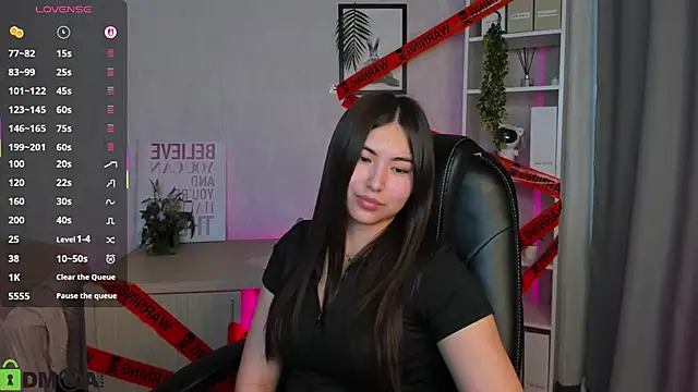 Megan Williamms online show from 23, 10, 2025