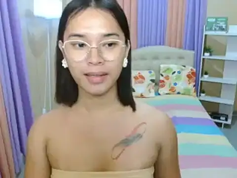 Snapshot of SeductiveAppleTS chatting on 4, 5, 2026 SeductiveAppleTS online show from 4, 5, 2026