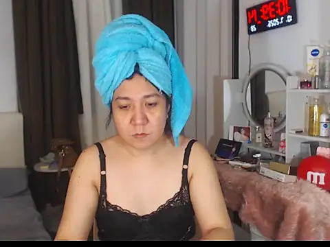 Snapshot of stellahugeX chatting on 10, 7, 2026 stellahugeX online show from 10, 7, 2026