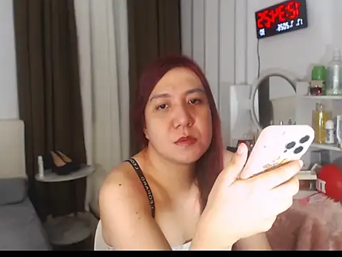 Snapshot of stellahugeX chatting on 16, 7, 2026 stellahugeX online show from 16, 7, 2026