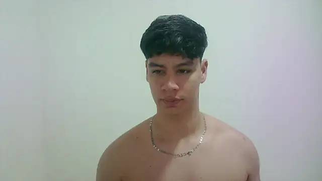 Snapshot of zeus_181 chatting on 4, 4, 2026 zeus 181 online show from 4, 4, 2026