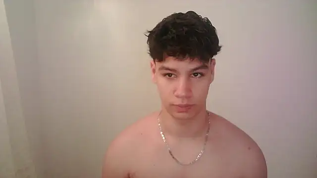 Snapshot of zeus_181 chatting on 4, 4, 2026 zeus 181 online show from 4, 4, 2026