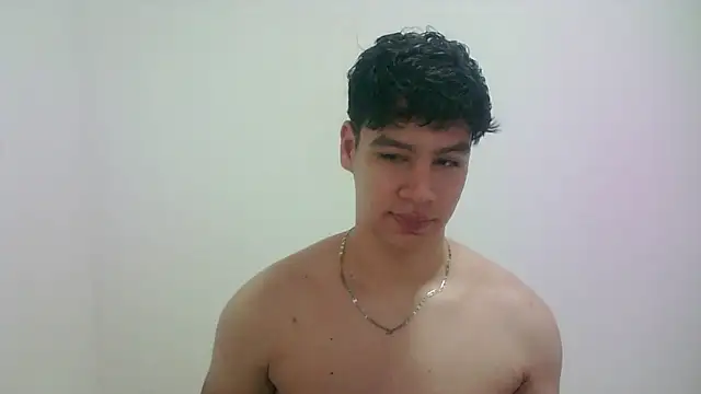 Snapshot of zeus_181 chatting on 15, 4, 2026 zeus 181 online show from 15, 4, 2026